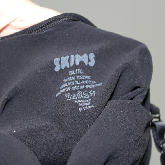 SKIMS Seamless Sculpt Brief Bodysuit In Onyx Black Size 2XL - Picture 6 of 6